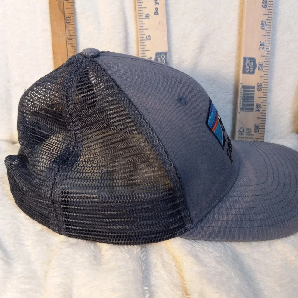 Patagonia Trucker Hat Gray Snapback Mesh grey P6 Logo Cap Adult OSFA USED